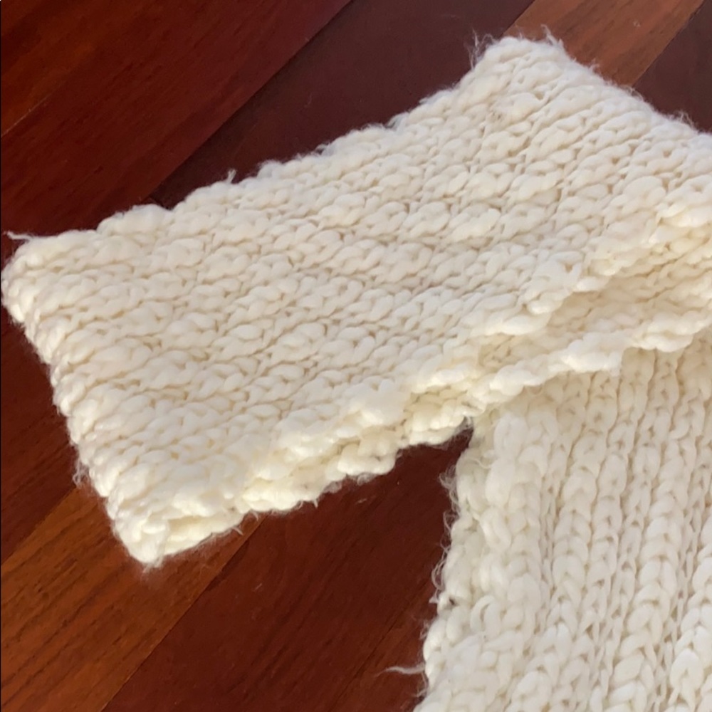 Chunky knit winter white scarf